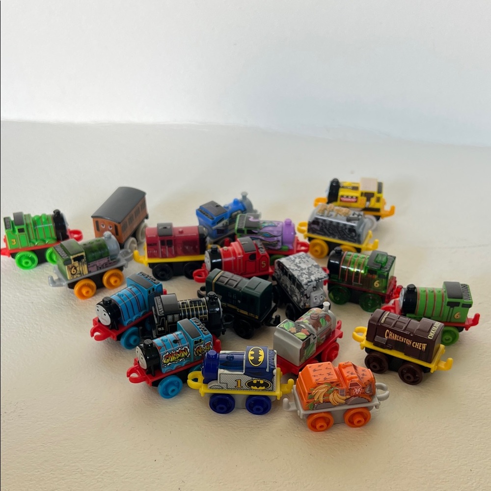 20 Colorful Mini Train Toy Set